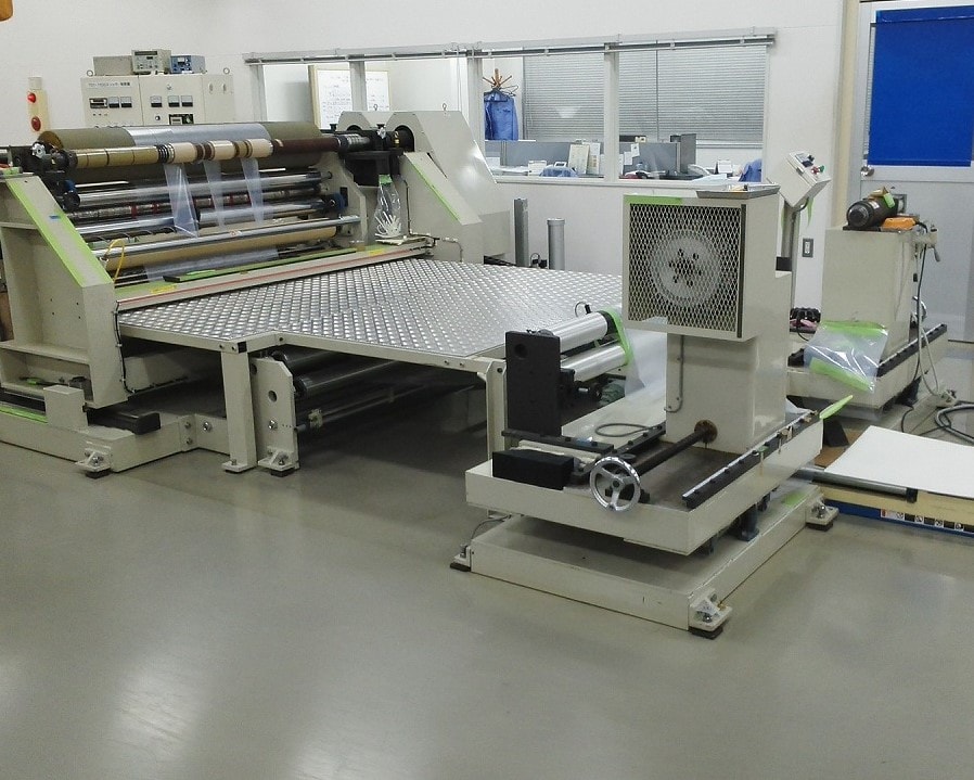 イトウ六ホールディングス株式会社｜スリッター大型機