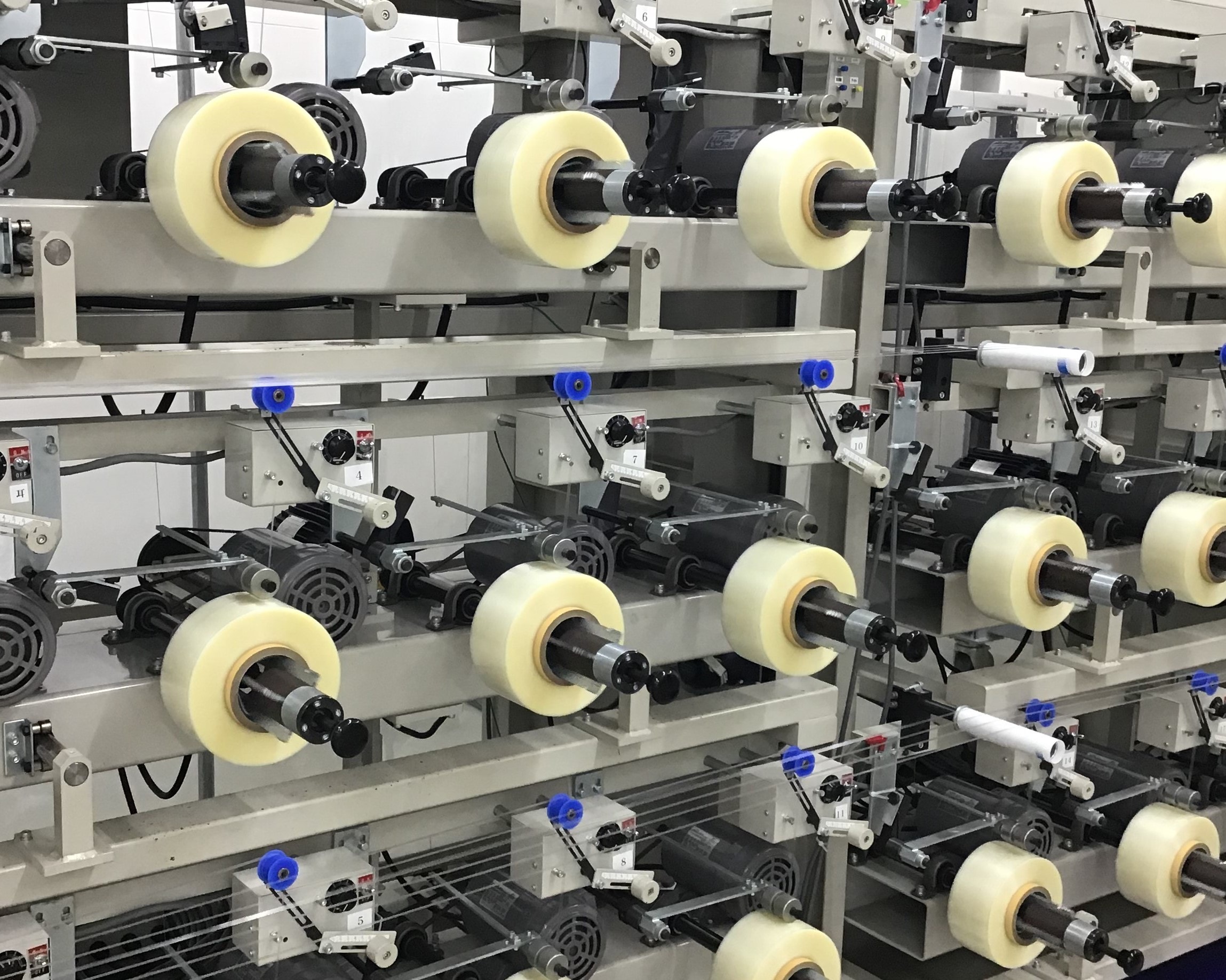 イトウ六ホールディングス株式会社｜トラバース巻き設備